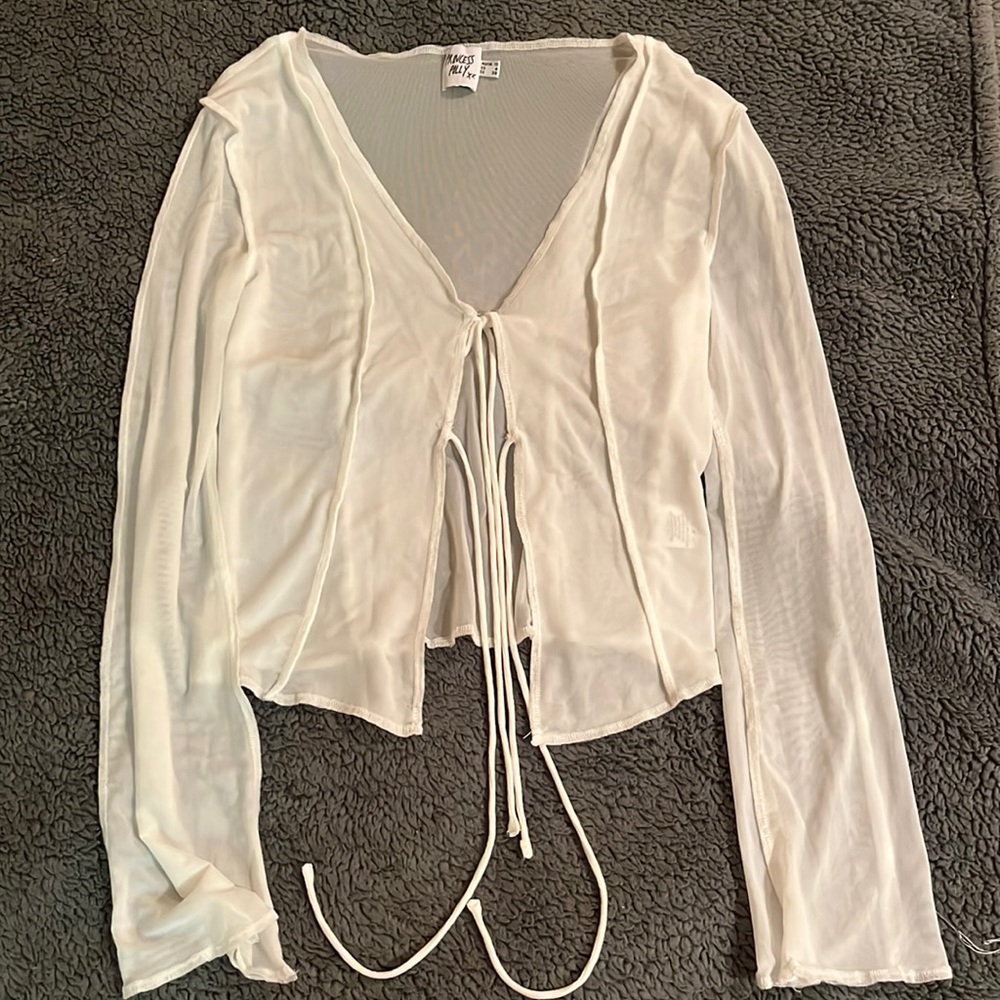 White sheer tie in the front top